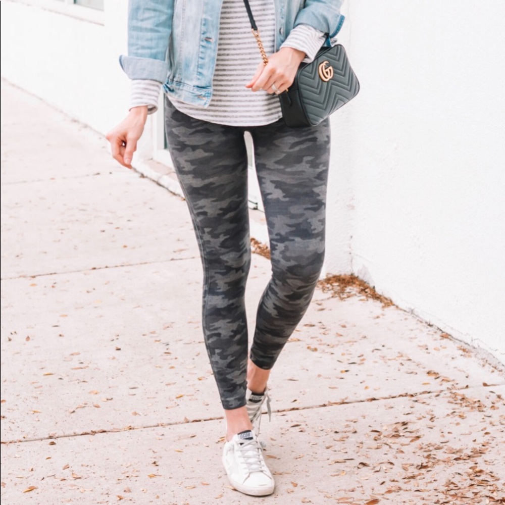 LuLaRoe // Camo Leggings